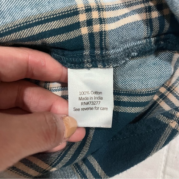 SO Juniors’ Button Front Flannel Top. Size XS. Green, Cream, White. 100% Cotton - Picture 10 of 10